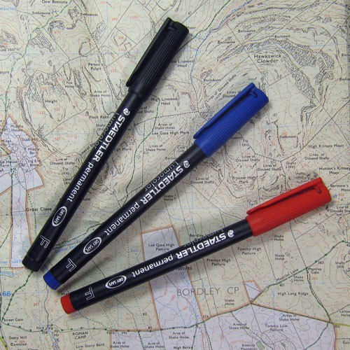 Bút lông dầu (dạ kính Staedtler 318 đỏ)