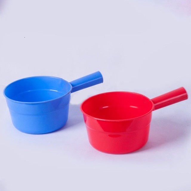 Ca múc nước nhựa cán dài