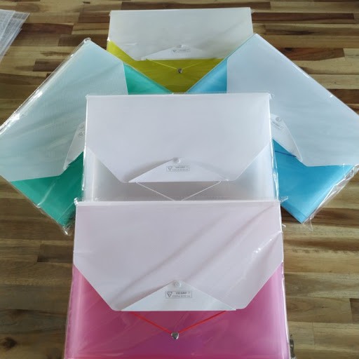Cặp 12 ngăn nhựa  (quai thun VC)